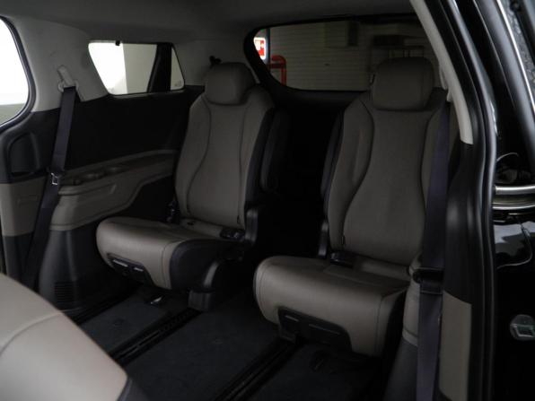 Kia Carnival IV Рестайлинг с пробегом 2025 года, цена 6 098 999 рублей, 10027 км, минивэн, Автокод Объявления