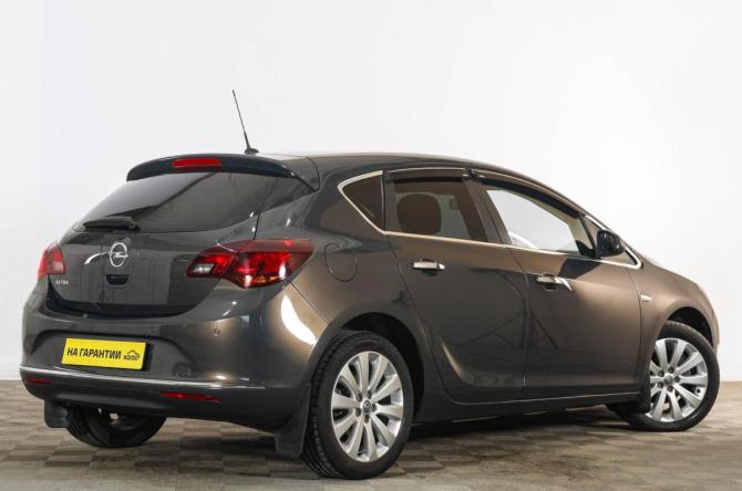 Opel Astra J Рестайлинг с пробегом 2012 года, цена 959 000 рублей, 106280 км, хэтчбек, Автокод Объявления