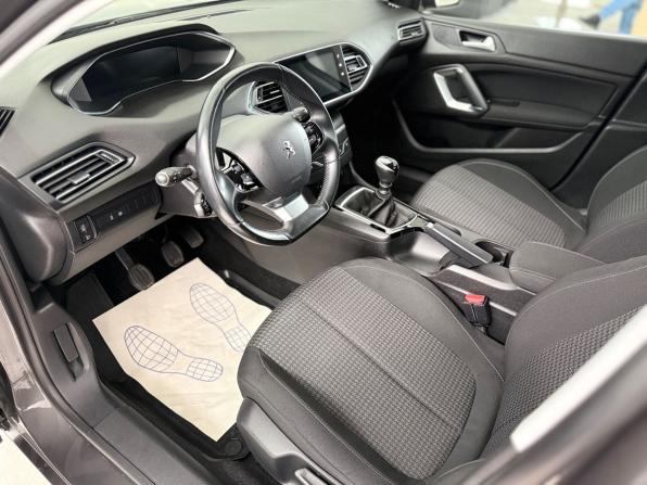 Peugeot 308 II Рестайлинг с пробегом 2020 года, цена 1 245 000 рублей, 97100 км, универсал, Автокод Объявления