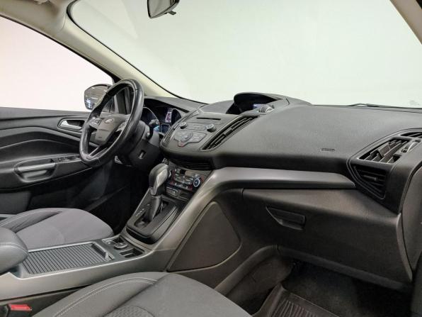 Ford Kuga II Рестайлинг с пробегом 2018 года, цена 1 690 000 рублей, 101418 км, внедорожник, Автокод Объявления