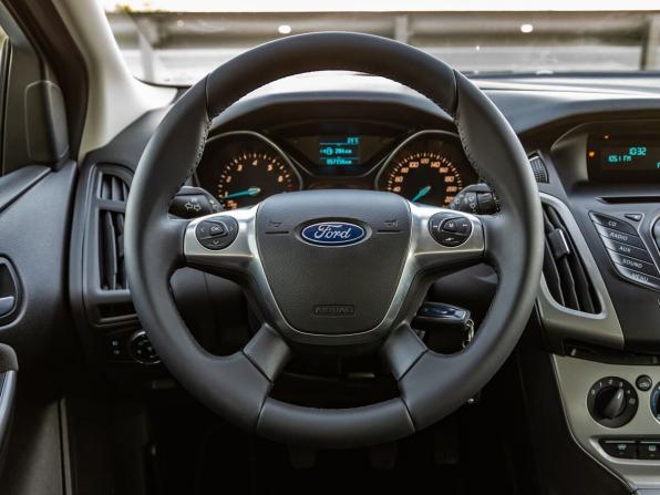 Ford Focus III с пробегом 2015 года, цена 1 028 000 рублей, 57000 км, седан, Автокод Объявления
