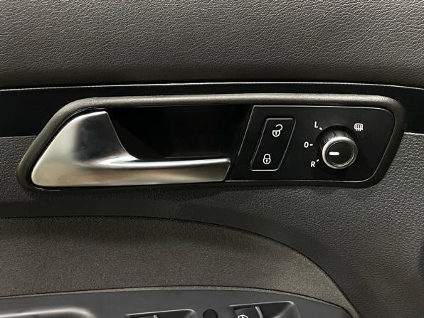 Volkswagen Touran I Рестайлинг 2 с пробегом 2012 года, цена 1 170 000 рублей, 146520 км, компактвэн, Автокод Объявления