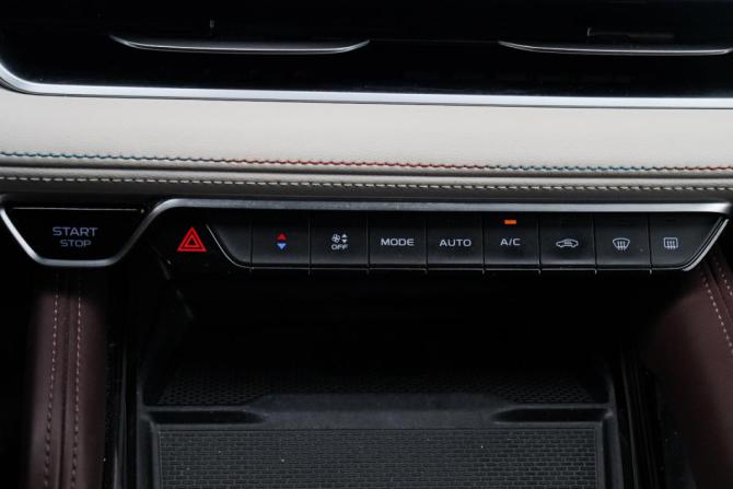Geely Monjaro I с пробегом 2022 года, цена 3 250 000 рублей, 31272 км, внедорожник, Автокод Объявления