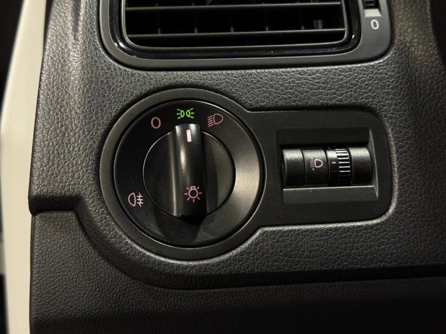 Volkswagen Polo V Рестайлинг Челябинск  - изображение 16