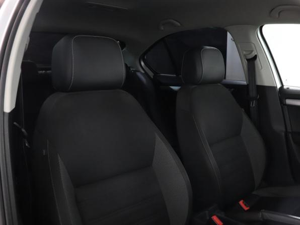 Skoda Octavia III (A7) Рестайлинг с пробегом 2018 года, цена 2 174 000 рублей, 84700 км, лифтбек, Автокод Объявления