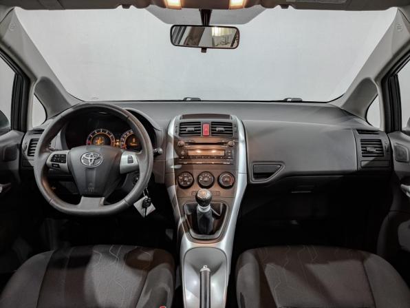 Toyota Auris I Рестайлинг с пробегом 2010 года, цена 1 175 000 рублей, 72602 км, хэтчбек, Автокод Объявления