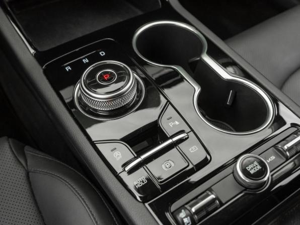Kia K5 III Рестайлинг с пробегом 2024 года, цена 3 700 000 рублей, 24943 км, седан, Автокод Объявления