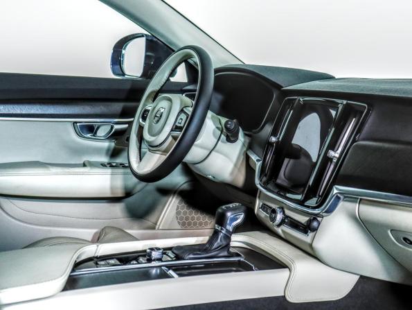 Volvo V90 Cross Country I с пробегом 2017 года, цена 2 580 000 рублей, 181249 км, универсал, Автокод Объявления