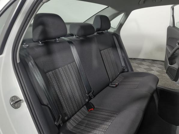 Volkswagen Polo V Рестайлинг с пробегом 2019 года, цена 1 299 000 рублей, 131513 км, седан, Автокод Объявления