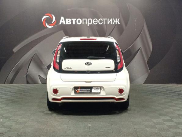 Kia Soul II Рестайлинг с пробегом 2018 года, цена 1 460 000 рублей, 157470 км, хэтчбек, Автокод Объявления