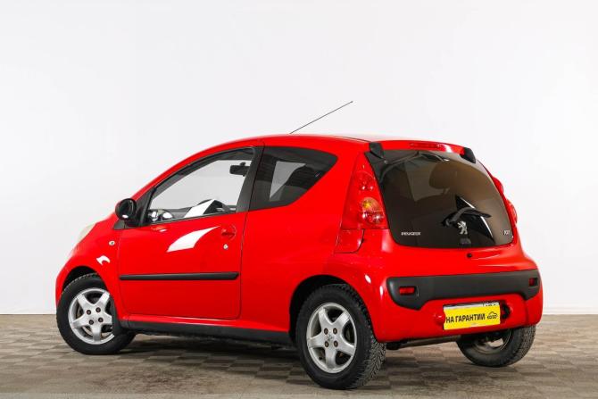 Peugeot 107 I Рестайлинг с пробегом 2010 года, цена 699 000 рублей, 92829 км, хэтчбек, Автокод Объявления