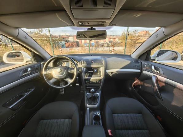 Skoda Octavia II (A5) Рестайлинг с пробегом 2012 года, цена 659 000 рублей, 269813 км, лифтбек, Автокод Объявления