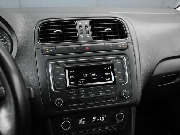 Volkswagen Polo V Рестайлинг с пробегом 2016 года, цена 1 249 000 рублей, 78091 км, седан, Автокод Объявления