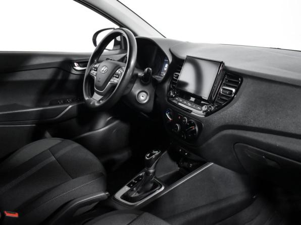 Hyundai Solaris II Рестайлинг с пробегом 2021 года, цена 1 078 000 рублей, 166550 км, седан, Автокод Объявления