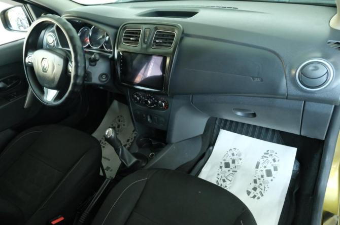 Renault Sandero II с пробегом 2015 года, цена 679 000 рублей, 218536 км, хэтчбек, Автокод Объявления