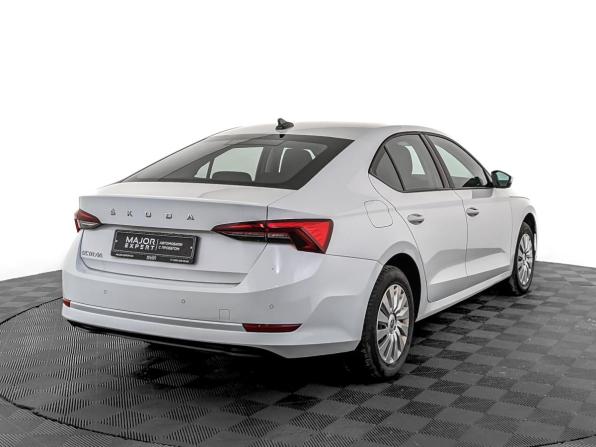 Skoda Octavia IV (A8) с пробегом 2021 года, цена 2 255 000 рублей, 73007 км, лифтбек, Автокод Объявления
