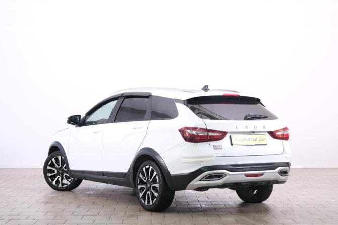 Lada (ВАЗ) Vesta I Рестайлинг (NG) с пробегом 2024 года, цена 1 819 000 рублей, 25500 км, седан, Автокод Объявления