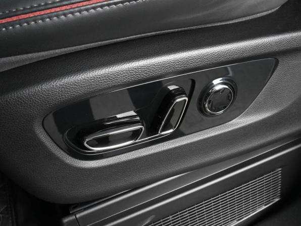 GAC M8 с пробегом 2024 года, цена 4 090 000 рублей, 38108 км, минивэн, Автокод Объявления