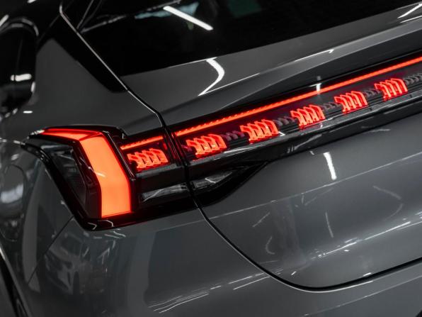 Zeekr 001 I с пробегом 2023 года, цена 4 590 000 рублей, 43530 км, хэтчбек, Автокод Объявления