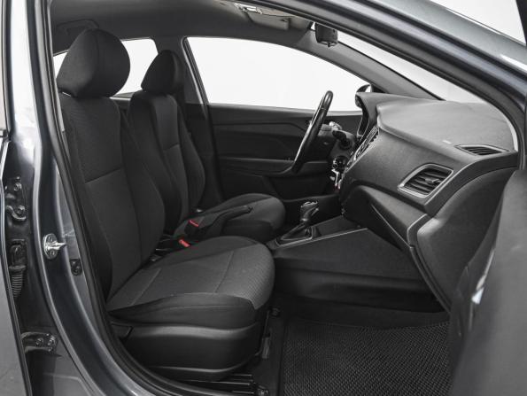Hyundai Solaris II с пробегом 2018 года, цена 1 329 000 рублей, 167545 км, седан, Автокод Объявления