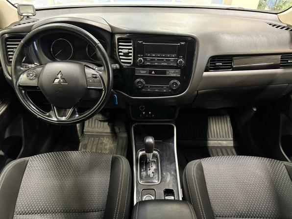 Mitsubishi Outlander III Рестайлинг 2 с пробегом 2018 года, цена 1 995 000 рублей, 97000 км, внедорожник, Автокод Объявления