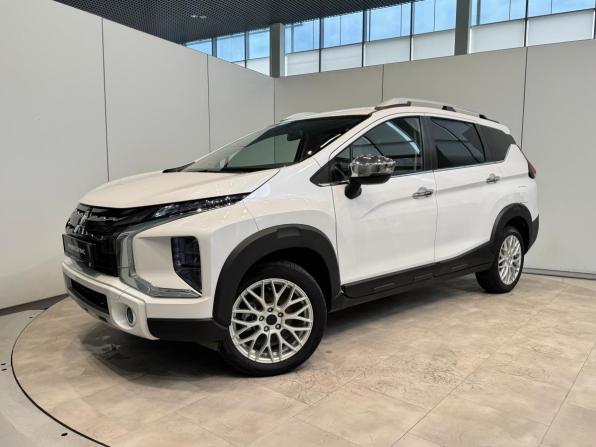 Mitsubishi Xpander I Рестайлинг с пробегом 2023 года, цена 2 550 000 рублей, 30058 км, внедорожник, Автокод Объявления