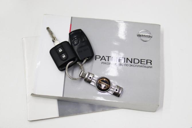 Nissan Pathfinder III Рестайлинг с пробегом 2013 года, цена 1 545 450 рублей, 222613 км, внедорожник, Автокод Объявления