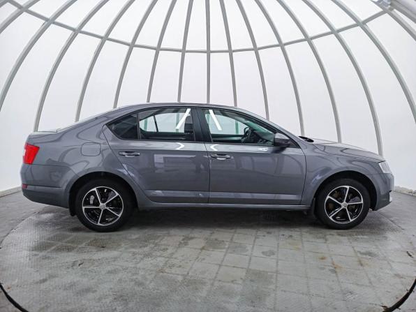 Skoda Octavia III (A7) с пробегом 2014 года, цена 1 370 000 рублей, 89993 км, лифтбек, Автокод Объявления