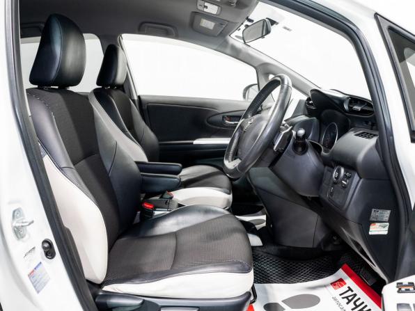 Toyota Wish II с пробегом 2011 года, цена 1 515 000 рублей, 110378 км, минивэн, Автокод Объявления