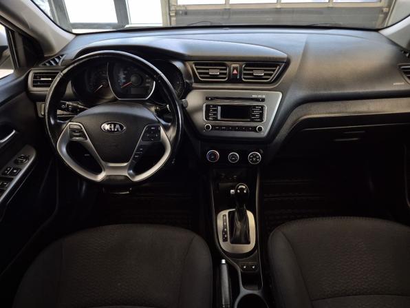 Kia Rio III Рестайлинг с пробегом 2017 года, цена 949 000 рублей, 77046 км, седан, Автокод Объявления