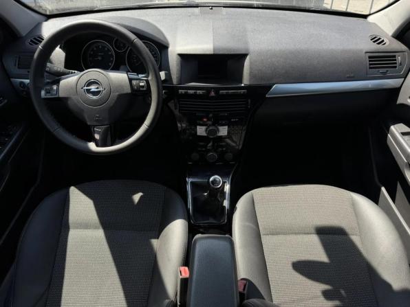 Opel Astra H Рестайлинг с пробегом 2012 года, цена 499 000 рублей, 232478 км, седан, Автокод Объявления