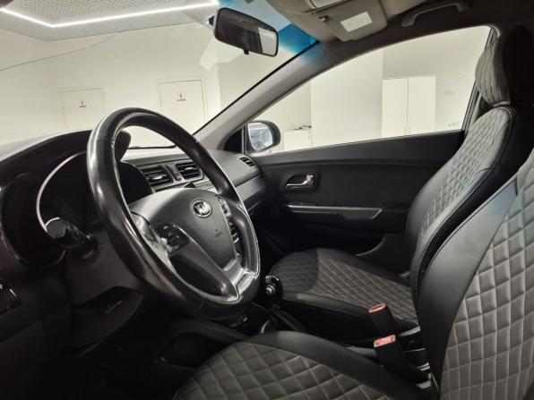 Kia Rio III Рестайлинг с пробегом 2017 года, цена 959 000 рублей, 64166 км, хэтчбек, Автокод Объявления