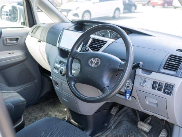 Toyota Voxy I (R60) с пробегом 2004 года, цена 999 000 рублей, 304439 км, компактвэн, Автокод Объявления