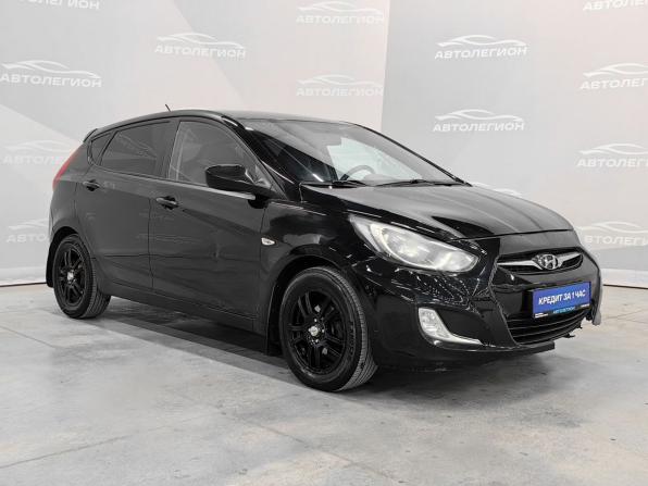Hyundai Solaris I с пробегом 2011 года, цена 650 000 рублей, 181775 км, хэтчбек, Автокод Объявления