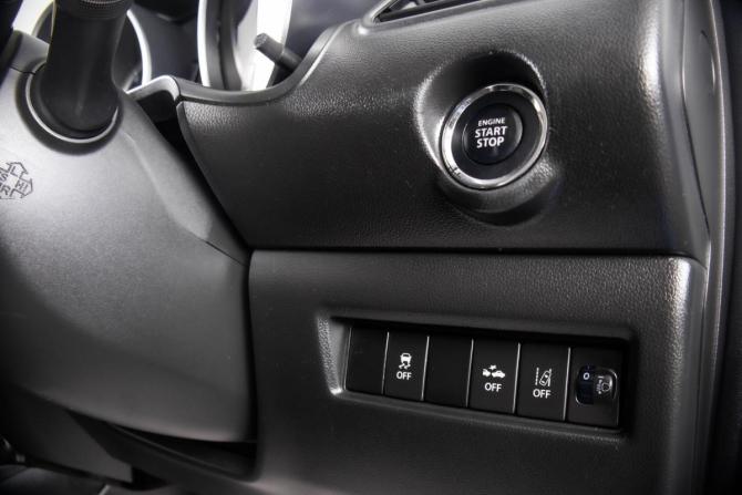 Suzuki Swift IV Рестайлинг с пробегом 2017 года, цена 1 439 000 рублей, 139245 км, хэтчбек, Автокод Объявления