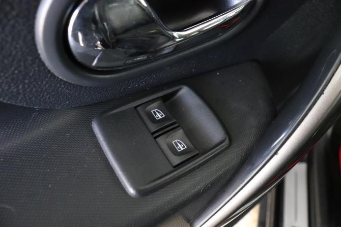 Renault Sandero II с пробегом 2015 года, цена 721 000 рублей, 203308 км, хэтчбек, Автокод Объявления