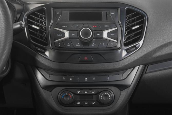 Lada (ВАЗ) Vesta I с пробегом 2019 года, цена 999 000 рублей, 57000 км, седан, Автокод Объявления