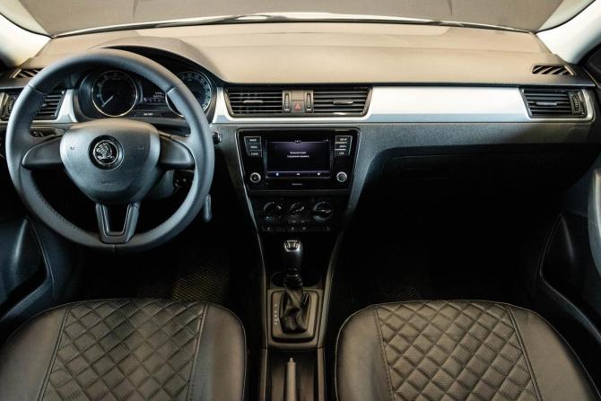 Skoda Rapid I Рестайлинг с пробегом 2018 года, цена 1 299 000 рублей, 160242 км, лифтбек, Автокод Объявления