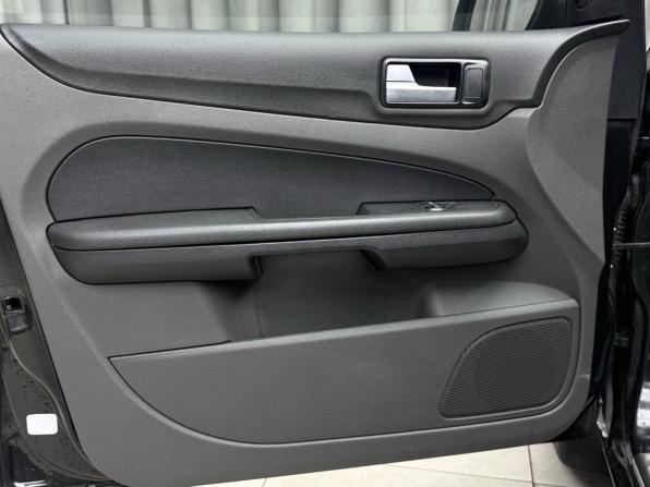 Ford Focus II с пробегом 2006 года, цена 479 000 рублей, 199501 км, хэтчбек, Автокод Объявления