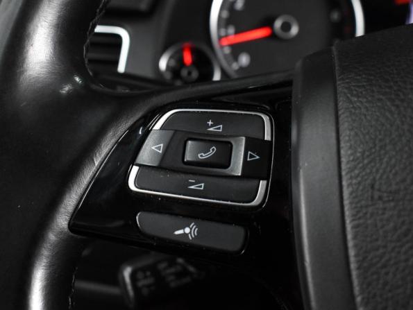Volkswagen Touareg II с пробегом 2012 года, цена 1 799 000 рублей, 171444 км, внедорожник, Автокод Объявления