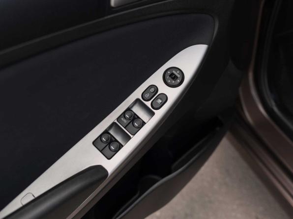 Hyundai Solaris I Рестайлинг с пробегом 2015 года, цена 1 020 000 рублей, 77831 км, седан, Автокод Объявления