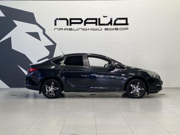 Opel Astra J Рестайлинг с пробегом 2014 года, цена 1 019 900 рублей, 202000 км, седан, Автокод Объявления