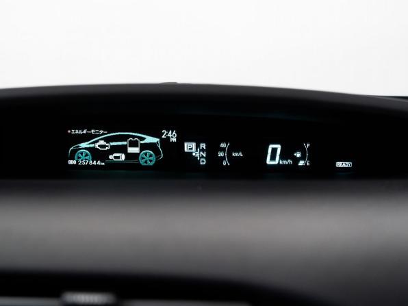 Toyota Prius III (XW30) с пробегом 2010 года, цена 949 500 рублей, 257844 км, лифтбек, Автокод Объявления