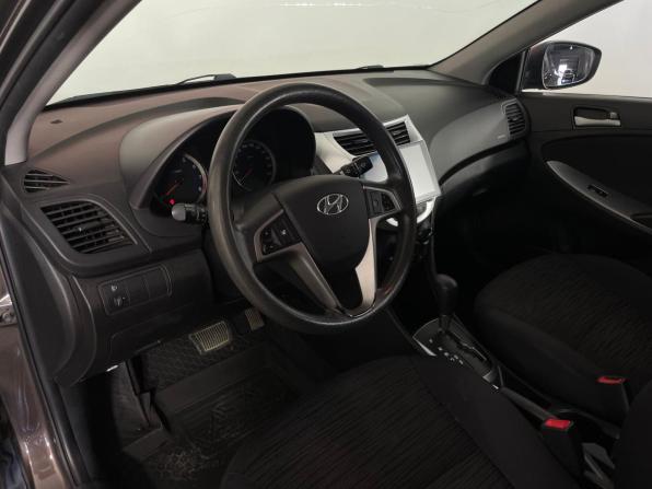 Hyundai Solaris I Рестайлинг с пробегом 2015 года, цена 1 013 000 рублей, 93965 км, седан, Автокод Объявления