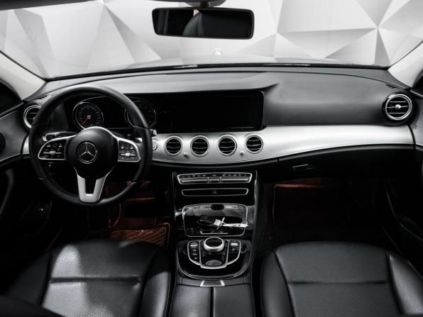 Mercedes-Benz E-Класс V (W213 S213 C238) с пробегом 2019 года, цена 2 890 000 рублей, 152008 км, седан, Автокод Объявления
