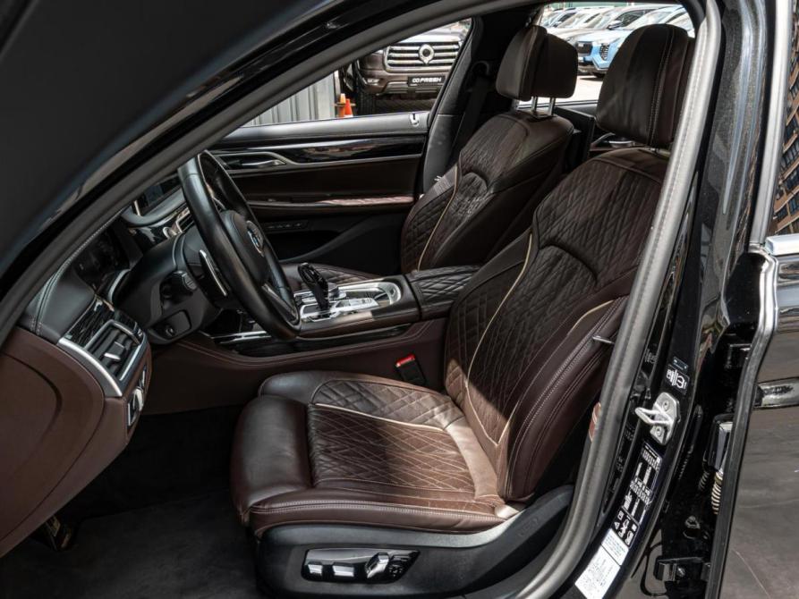 BMW 7 серии VI (G11/G12) Рестайлинг Краснодар  - изображение 12