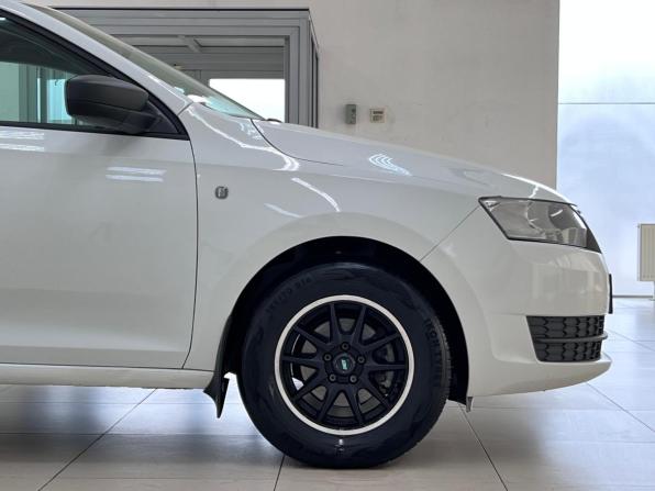 Skoda Rapid I с пробегом 2016 года, цена 1 040 000 рублей, 107568 км, лифтбек, Автокод Объявления