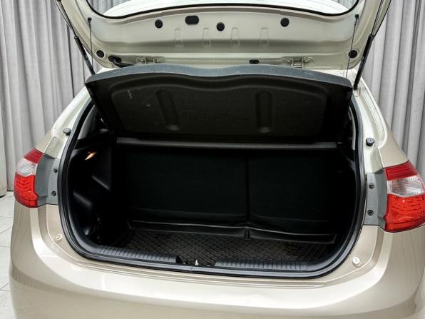 Kia Rio III с пробегом 2014 года, цена 1 049 000 рублей, 71600 км, хэтчбек, Автокод Объявления