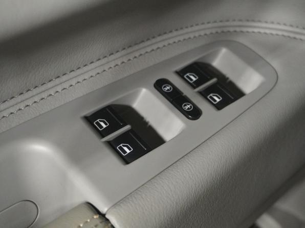 Volkswagen Touareg I Рестайлинг с пробегом 2008 года, цена 900 000 рублей, 239664 км, внедорожник, Автокод Объявления