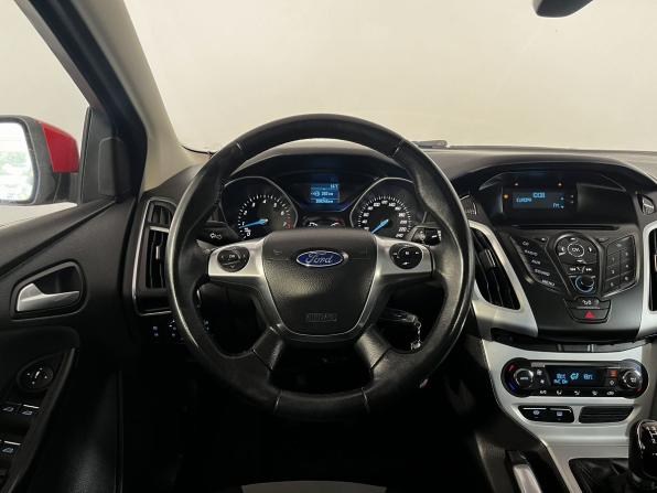 Ford Focus III с пробегом 2012 года, цена 900 000 рублей, 100200 км, хэтчбек, Автокод Объявления